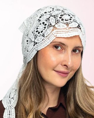 Платок косынка ажурная вязаная крючком